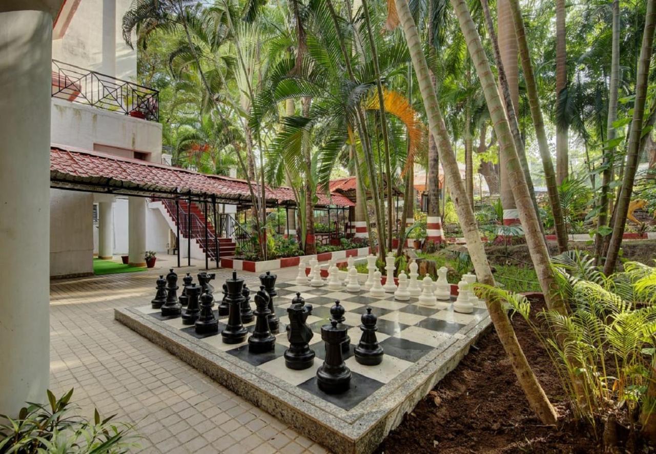 Khanvel Resort Silvassa Exteriör bild