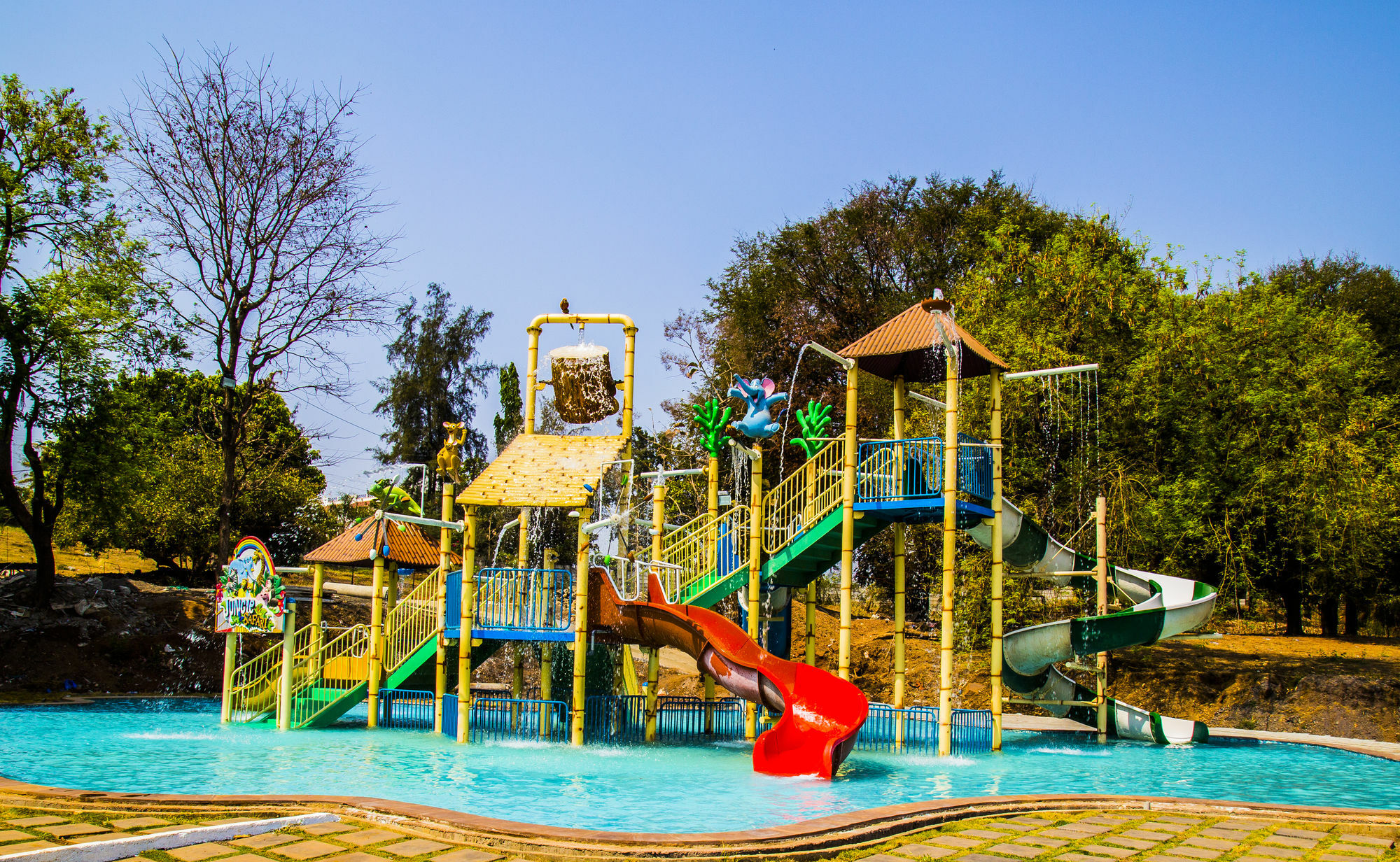 Khanvel Resort Silvassa Exteriör bild